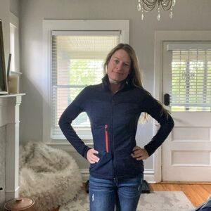 Navy mid layer great for winter sports